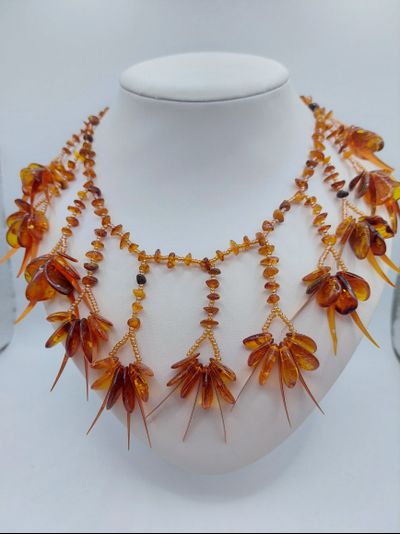 Колье из Чешского бисера и натурального янтаря 11020