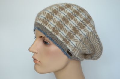 zhenskiy-beret-vzigzag-i-kletka-vizio-italiya-8076-bo-orekhoviy