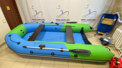 Моторная лодка Таймень NX 3600 НДНД PRO MAX синий/зеленый слева