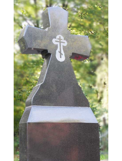 Фото памятника в виде фигурного маленького креста в СПб