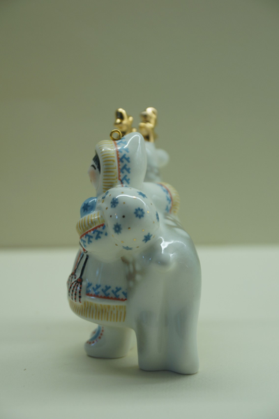 Мальчик с оленем