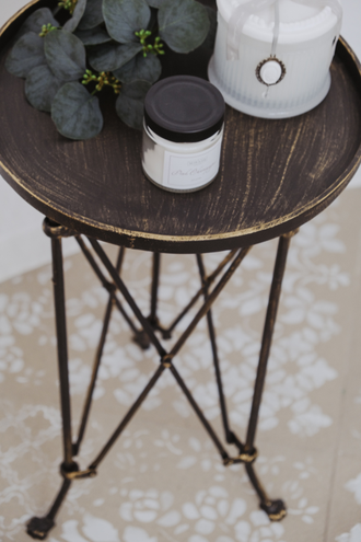 Столик приставной