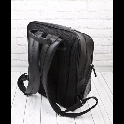 Кожаный рюкзак Cossira black (арт. 3048-01)