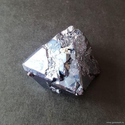 Куприт — кристаллы 34*30*16 мм