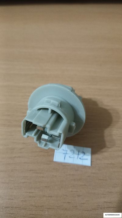 Патрон лампы для иномарки № 1