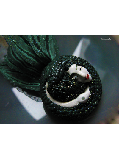 Авторская брошь с русалкой - "Спящая русалочка" из термоглины с микробисером и шёлком