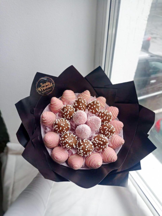 Букет 25 клубничек