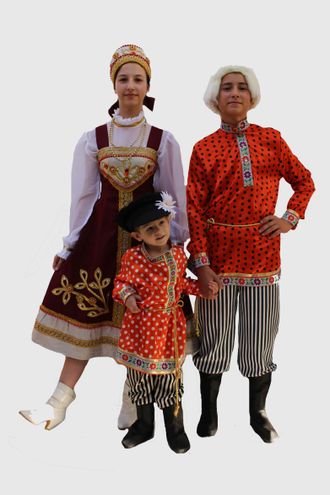 Русский национальный костюм и костюм Емели  10-12 и 2-4 года