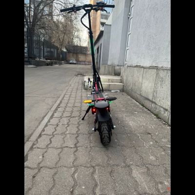 ЭЛЕКТРОСАМОКАТ Currus M10 2022 года с демфером