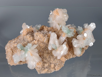 Флюорапофиллит, стильбит, гейландит. 125*80*60мм