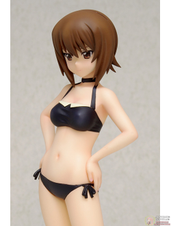 Фигурка 1/10 Махо Нисидзуми (Nishizumi Maho Beach Queens)