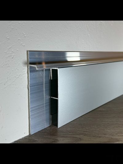 Плинтус скрытого монтажа PRO DESIGN 323 не анодированный