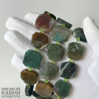 "Индийский агат" халцедон с яшмой, кварцем и хлоритом крупные плоские фигурные бусины 18-20 мм, цена за нить 19 см
