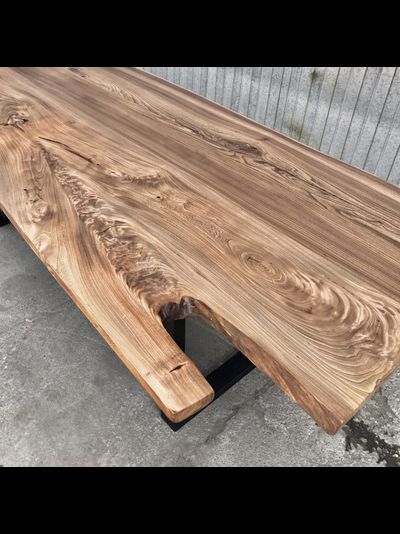 стол из слэбов карагача необычной формы