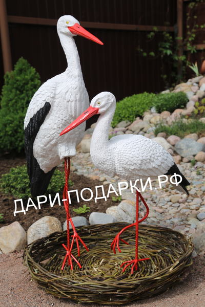 Аисты в гнезде Влюбленная пара (Аист-80см, аист-115см ) полистоун Аист - является символом новой жизни. Согласно русским народным поверьям, аист - птица, приносящая счастье в Ваш дом. Также аист покровительствует рождению детей.