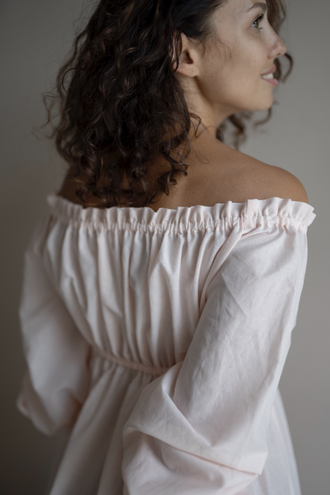 Ночная сорочка из батиста (персиковая)