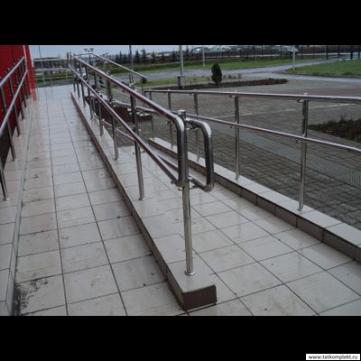 Ограждение для инвалидных пандусов