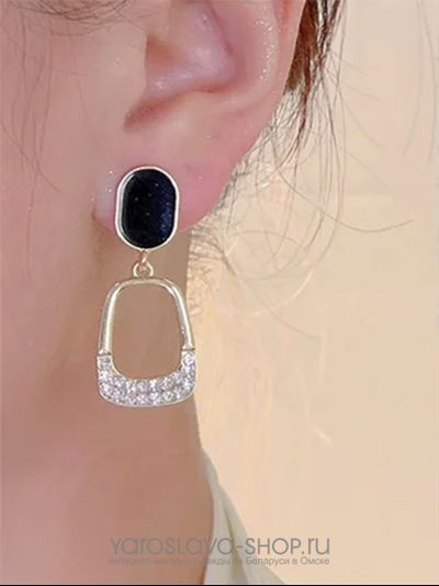 Клипсы с черным камнем и стразами