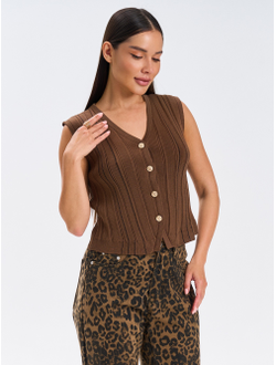 Жилет вязаный на пуговицах