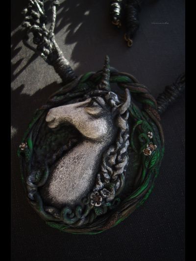 Короткое колье "Единорог. Сказки Сумеречного леса"