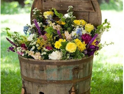 Кашпо для цветов с ножками