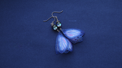 Волшебные серьги "Крылышки Небесной Феи" с опаловыми бусинами