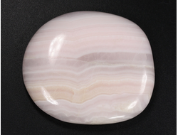 Манганокальцит (с розовой флуоресценцией в УФ), полировка плоская, Перу (43*37*7 мм, 26 г) №35718