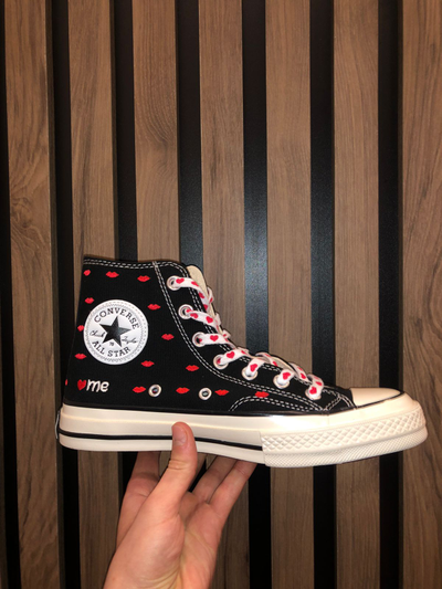 Converse Chuck Taylor 70 Embroidered Lips