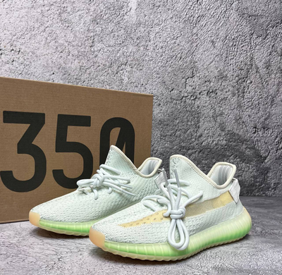 Adidas Yeezy 350 Boost V2 Hyperspace