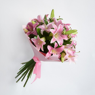 5 розовых лилий