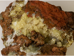 Адамин кристаллы на породе (лимонит), Мексика (47*41*22 мм, 55 г) №20780