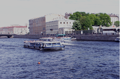 Аренда теплохода на 20-50 человек