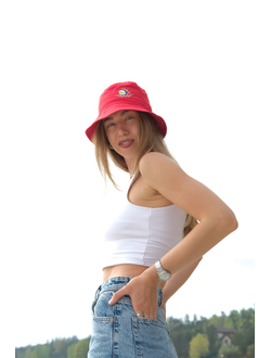 Панама взрослая красная (мяч классический/пляжный)