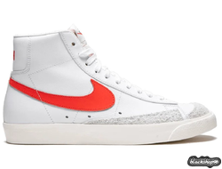 NIKE BLAZER