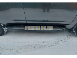 Защита штатного порога сбоку с покрытием "раптор" Папа Тюнинг d42 для Toyota Land Cruiser Prado 150 2017-