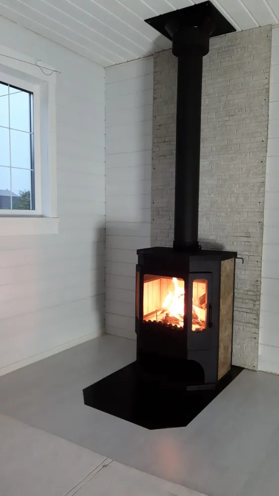 Печь-камин БАВАРИЯ призматик с чугунной плитой (Экокамин)