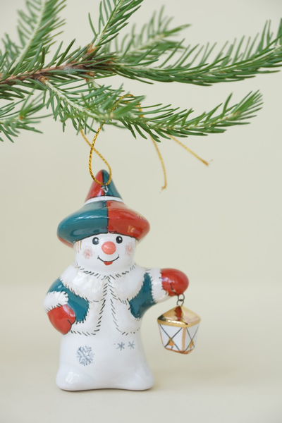 Снеговик с фонариком