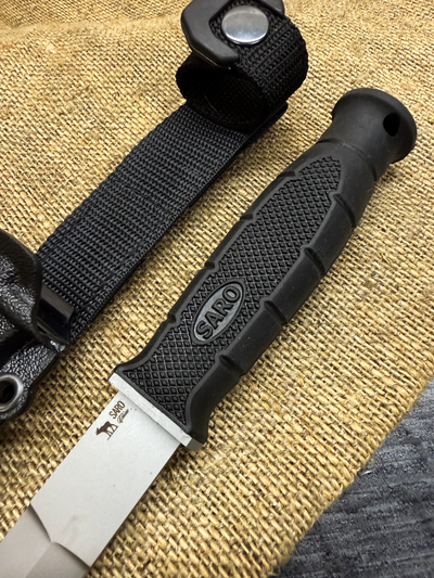 Тактический нож Страйт сталь AUS 6, рукоять резина, ножны ABS