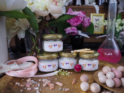 НАБОР СВЕЧЕЙ 20мл В ПОДАРОЧНОЙ КОРОБКЕ КОЛЛЕКЦИЯ «ПУДРА» 4 АРОМАТА