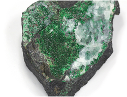 Уваровит кристаллы на породе, Кальцит, Урал (58*41*17 мм, 73 г) №25851