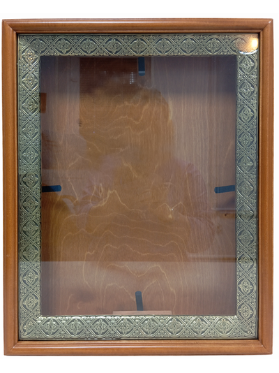 Киот деревянный с басменной рамой для иконы формата 30х40см