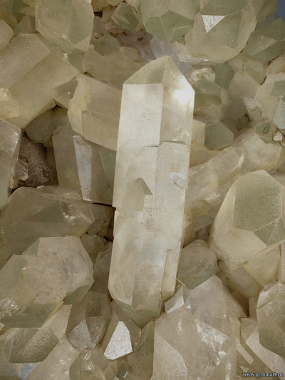 Горный хрусталь с включениями хлорита. Северная Осетия. 220*140*70мм