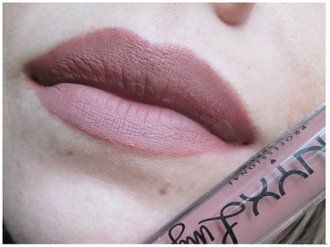 Жидкая матовая помада NYX Lip Lingerie 15 Bustier