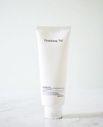 Увлажняющая пилинг-скатка для лица Pyunkang Yul Peeling Gel