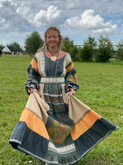 Платье праздничное из крапивы "Павлин Мавлин"