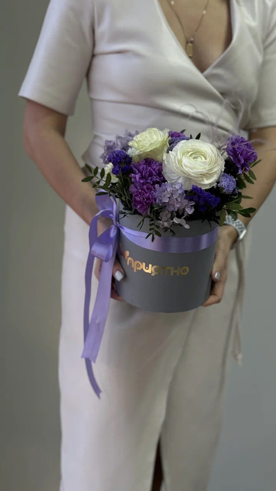 Цветочная композиция цветов на 8 марта № 740