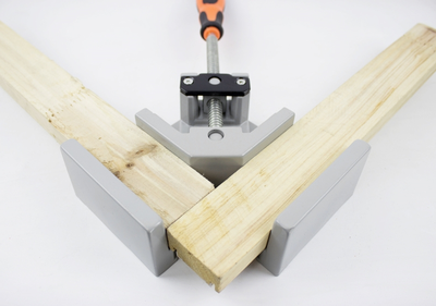 Угловая струбцина