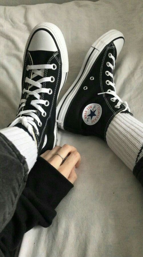 черные высокие кеды Converse классика