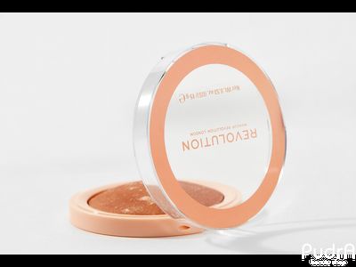 Makeup Revolution Бронзер Bronzer Reloaded Take a Vacation
