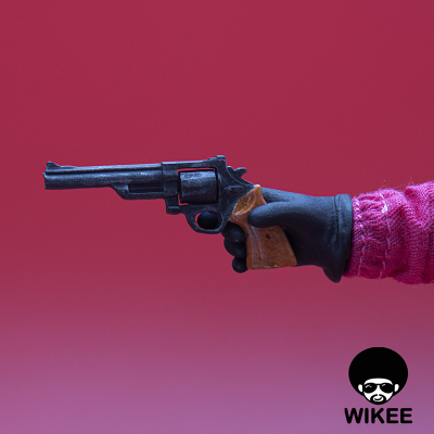 Охранник ("Игра в кальмара", Squid Game)  - КОЛЛЕКЦИОННАЯ ФИГУРКА 1/12 scale Red Suit Game Guard (WKT01A) - Wikee Toys